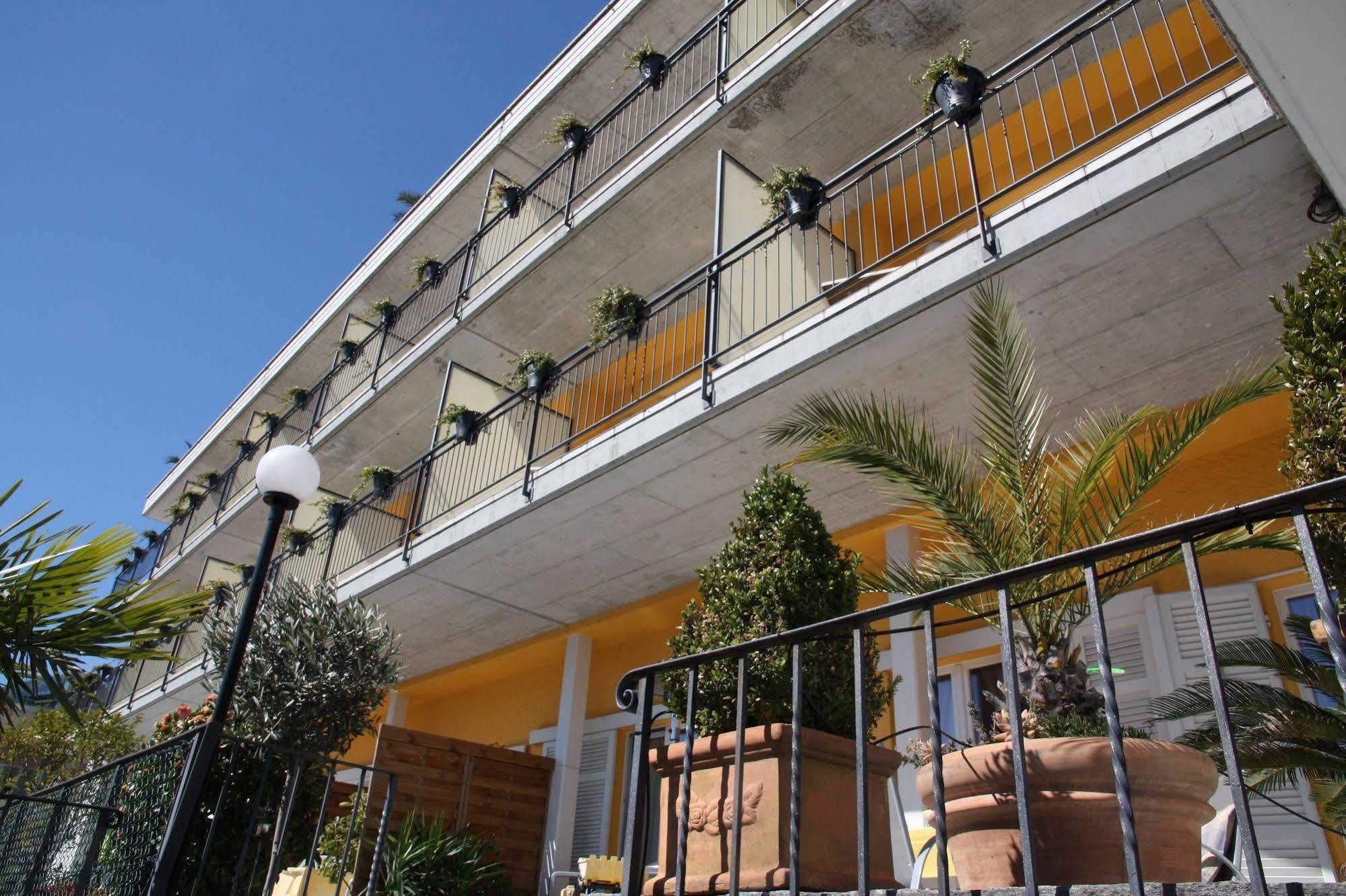 Hotel Garni Morettina ブリッサーゴ エクステリア 写真